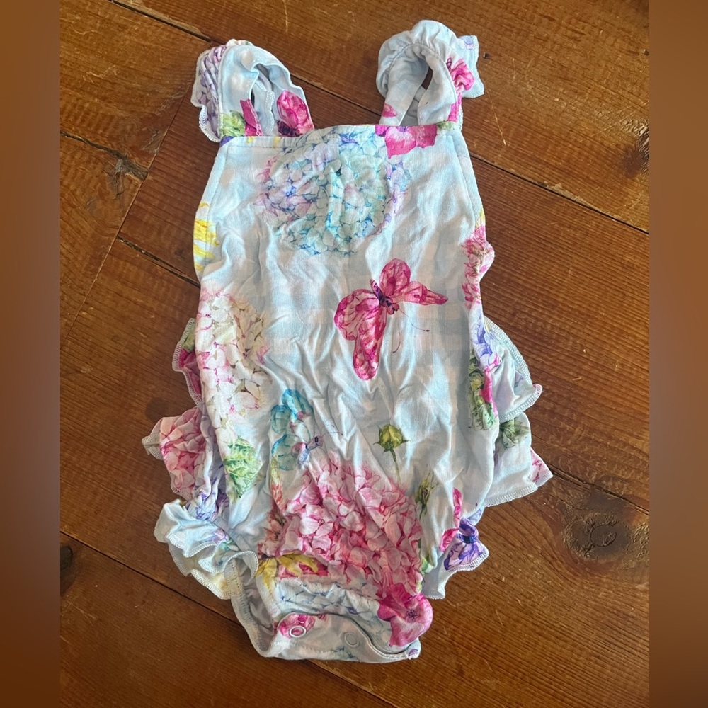 Posh Peanut hydrangea butterfly ruffle overalls 0-3m